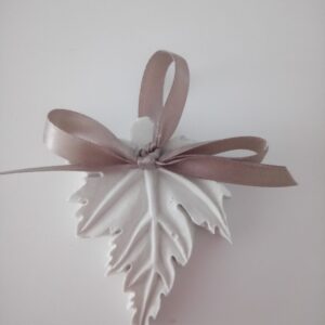 Foglia in gesso profumato segnaposto