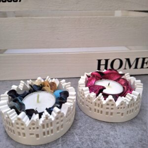 Porta candela a forma di case con pout porri